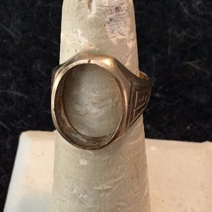 10kt yellow gold class ring from 1948…no stone